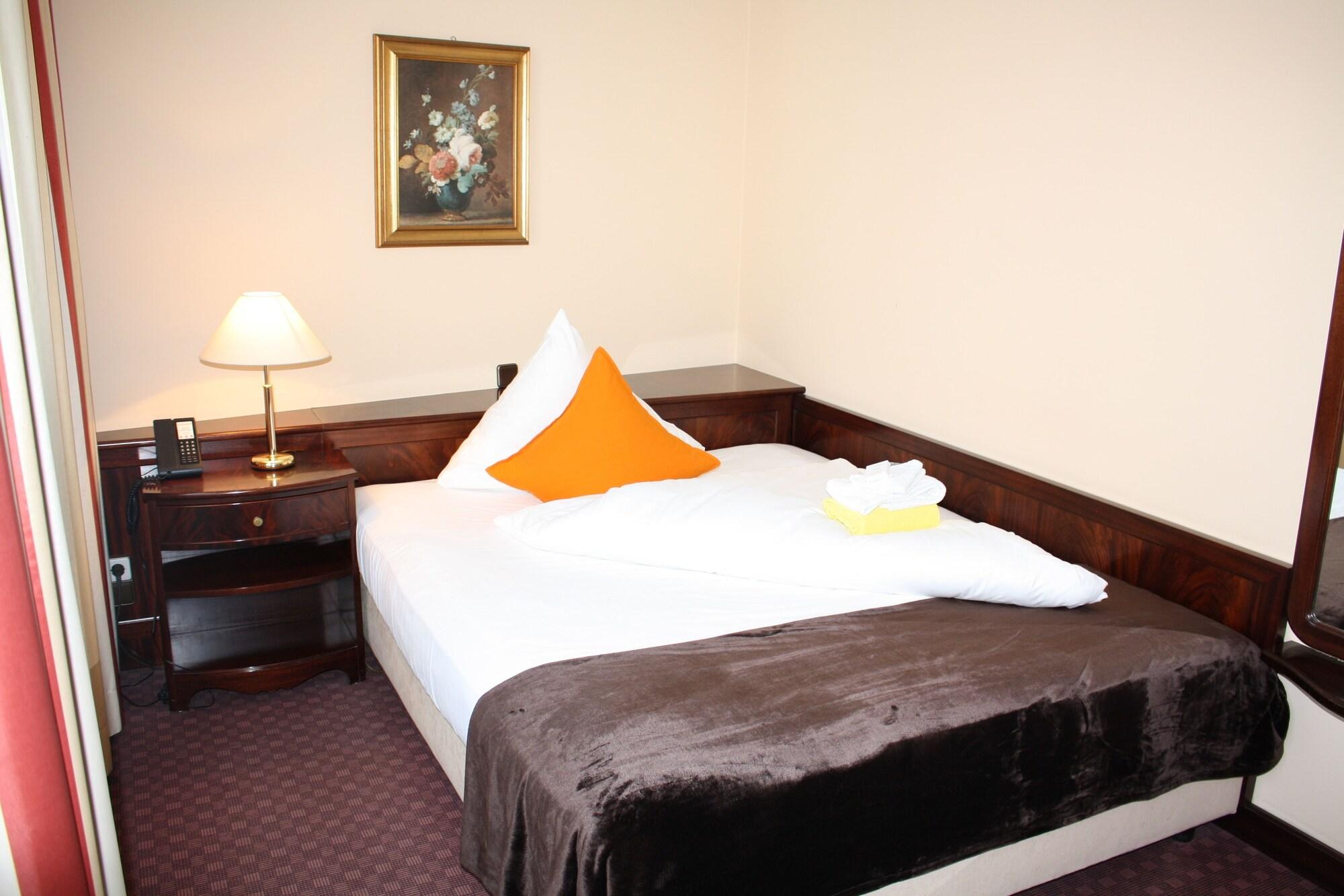 Exquisit Hotel 4*
