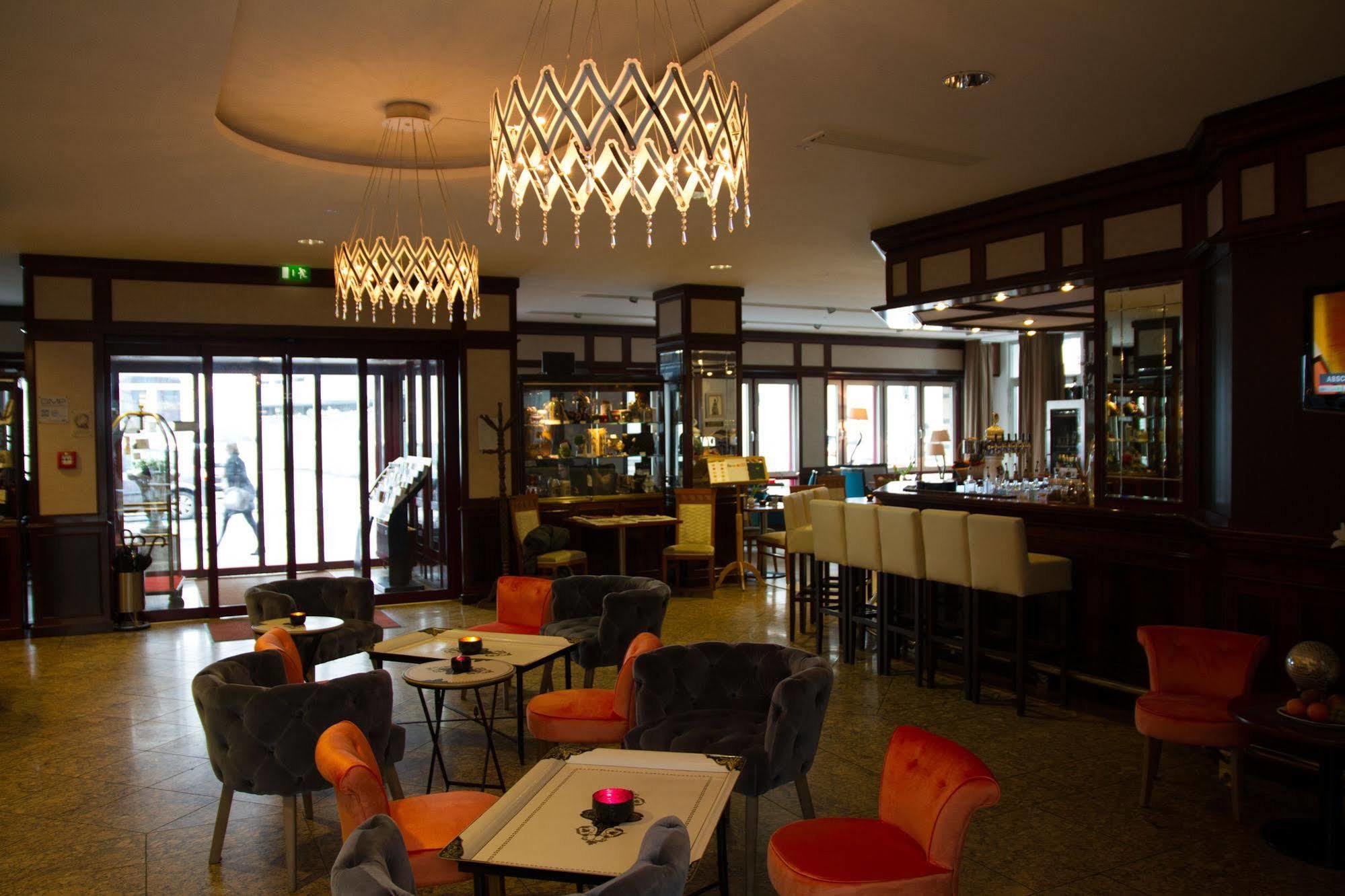 Exquisit Hotel 4*